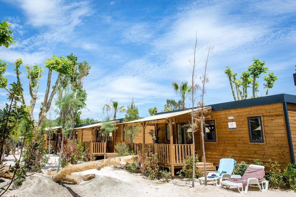 Vic'S Land Holidays Grimaud Exterior foto